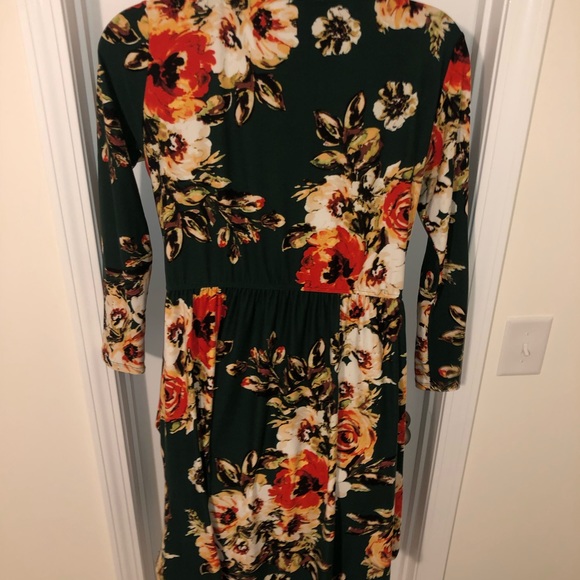 Sweet Lovely by Jen Long Sleeve midi soft stretch dress size 2X with pockets. - Picture 6 of 9